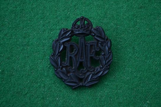 R.A.F. cap badge.