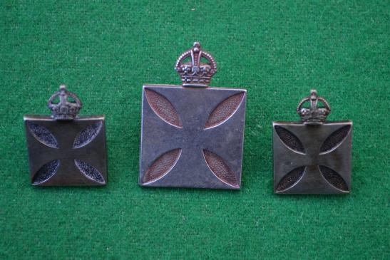 Chaplains Cap Badge and Collars