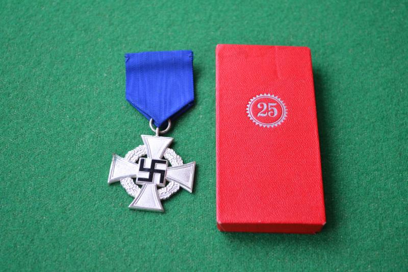 Faithful Service Cross.