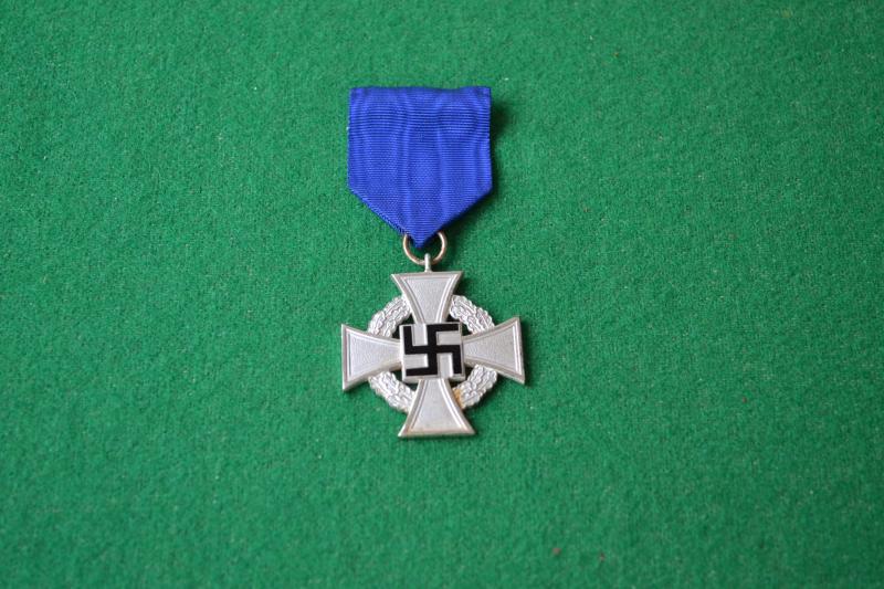 Faithful Service Cross.