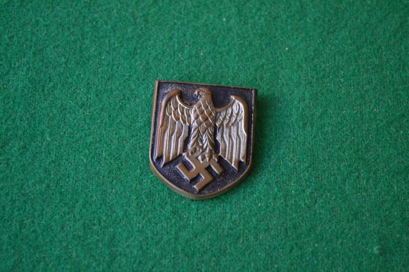 Tropical Helmet Insignia.