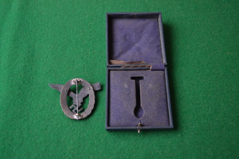 Luftwaffe Pilots Badge.