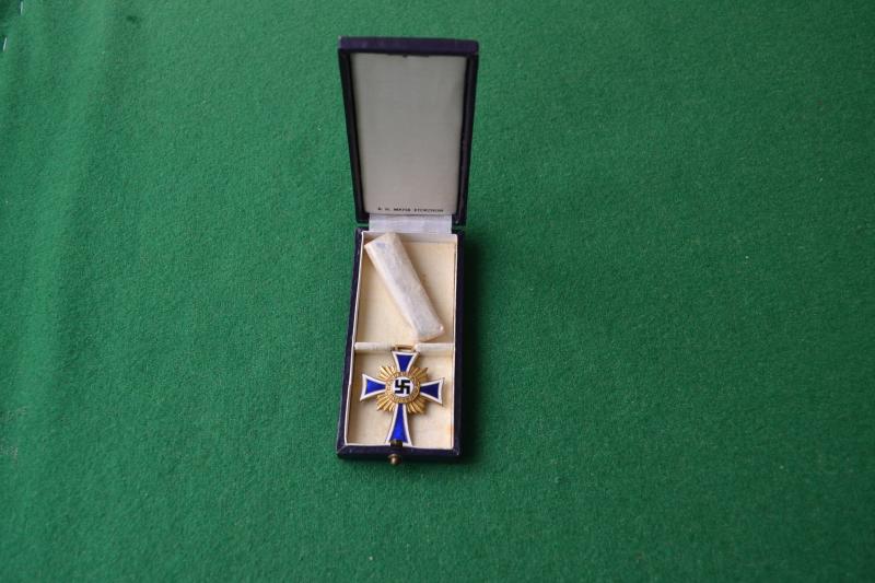 Mothers Cross.