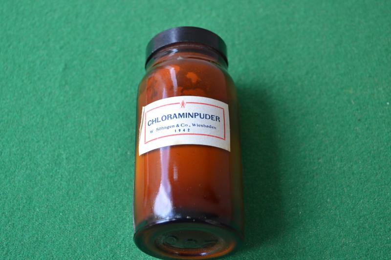 Chloraminpuder Bottle.