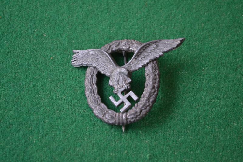 Luftwaffe Pilots Badge.