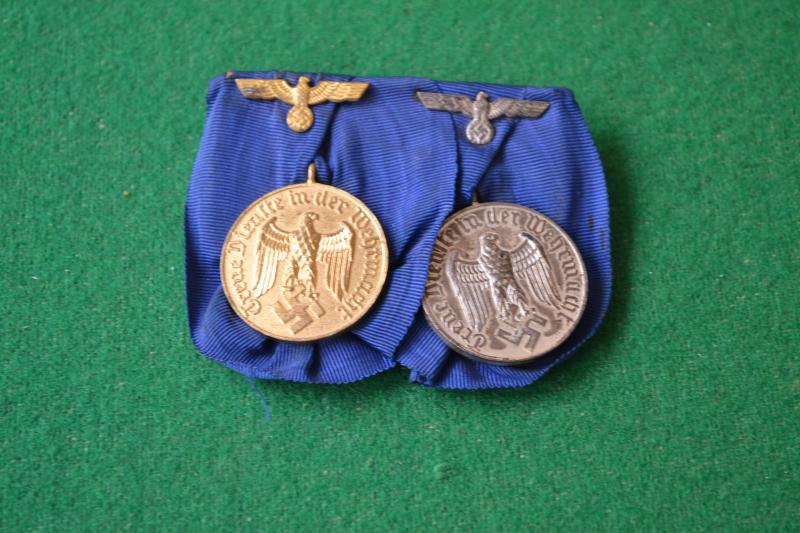 Court Mounted Pair.