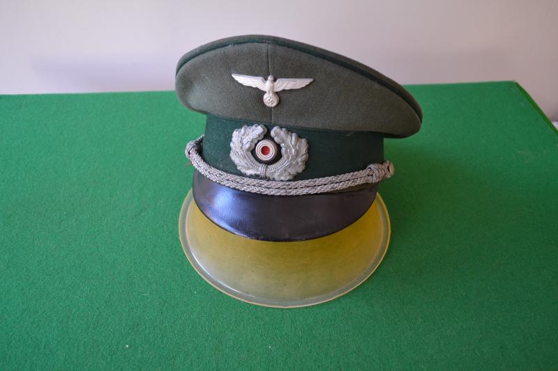 Army Officer's Peaked Cap.